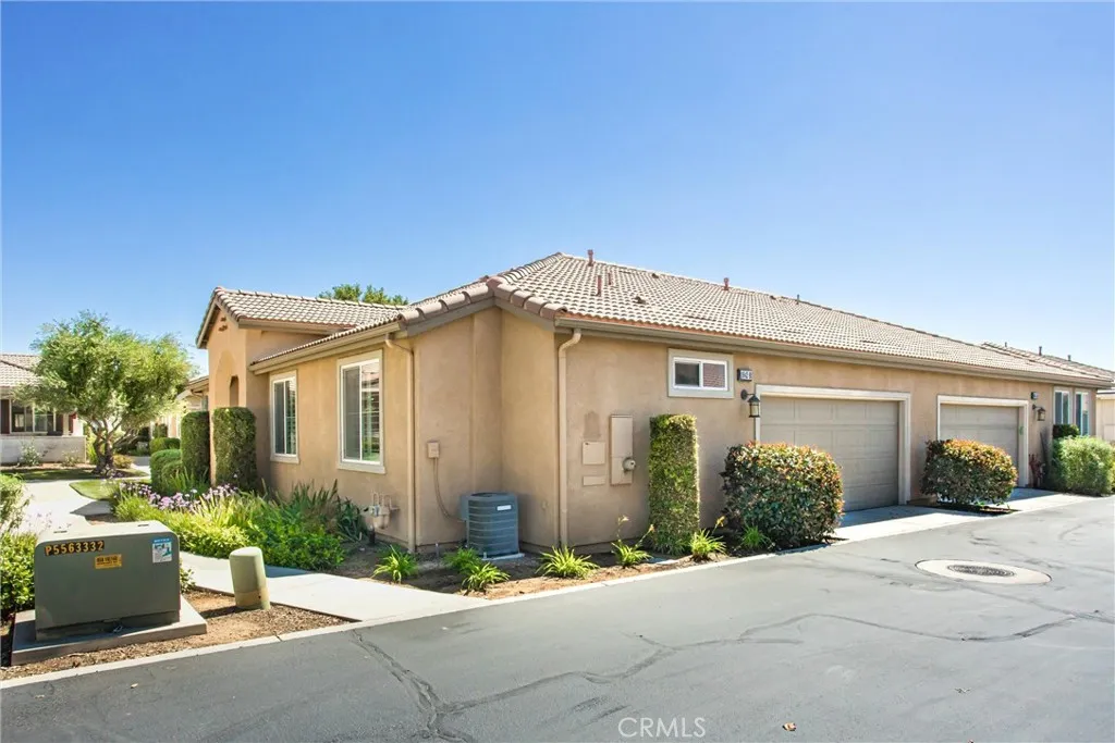 1642 Beaver Creek  home-pic-25