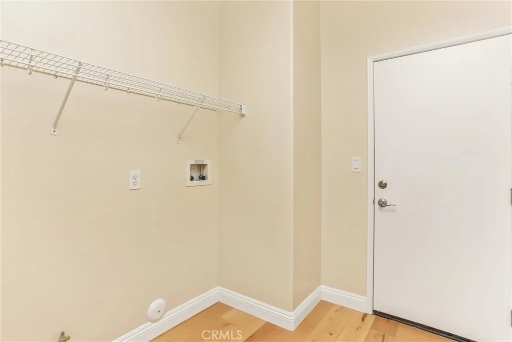 1642 Beaver Creek  home-pic-16