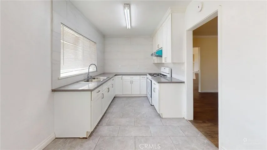 Spacious Kitchen