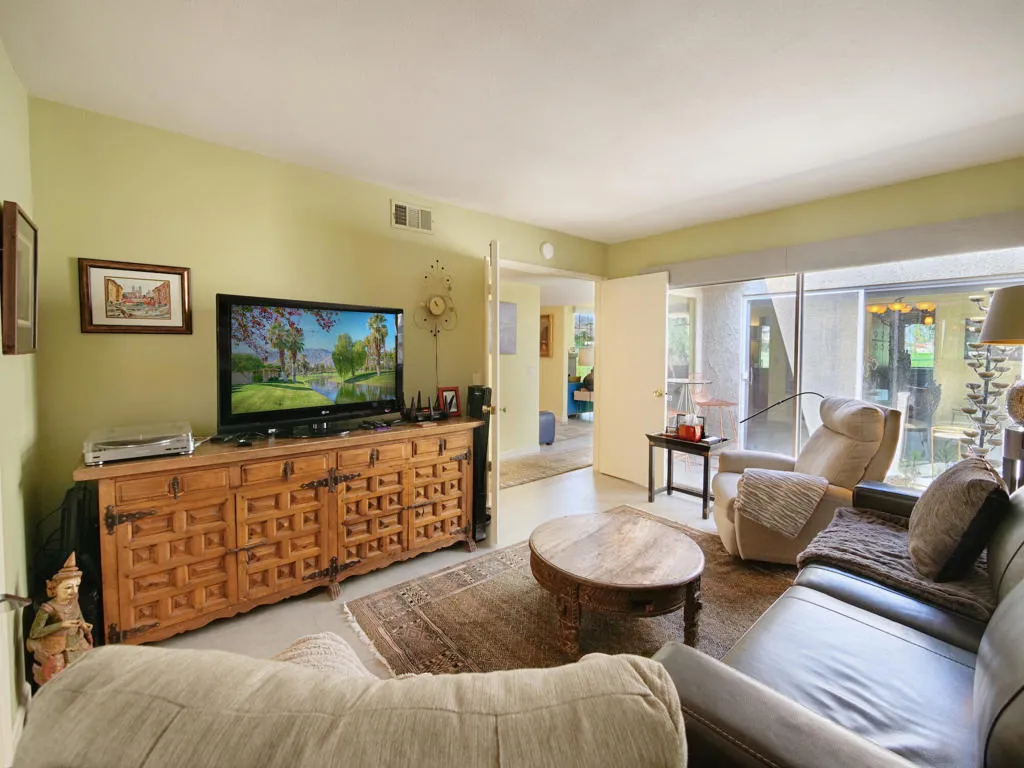 68686 Calle Espejo, Cathedral City, California 92234 home-pic-28