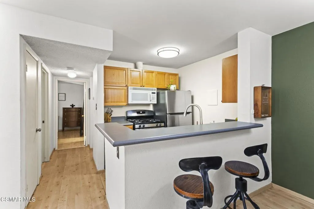 5700 Etiwanda Avenue 248, Tarzana, California 91356 home-pic-13