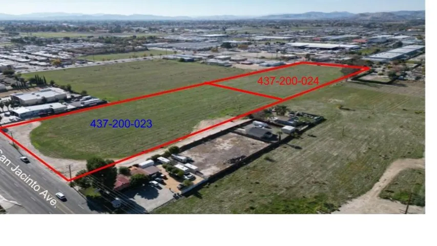 APN# 437-200-023
1300 San Jacinto Ave