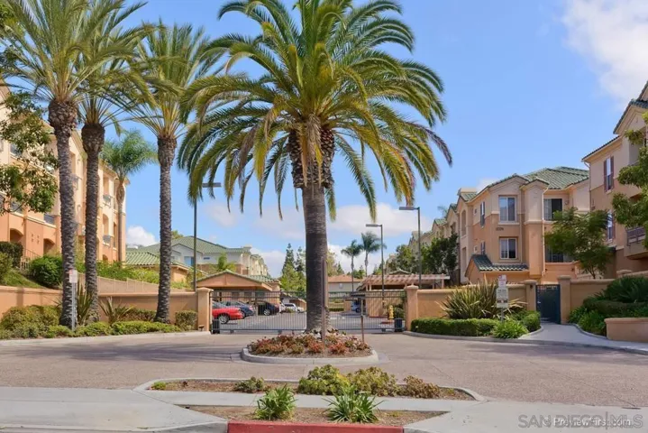 12370 Carmel Country Road 202, San Diego, California 92130