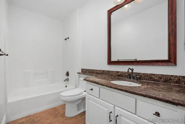 12370 Carmel Country Road 202, San Diego, California 92130