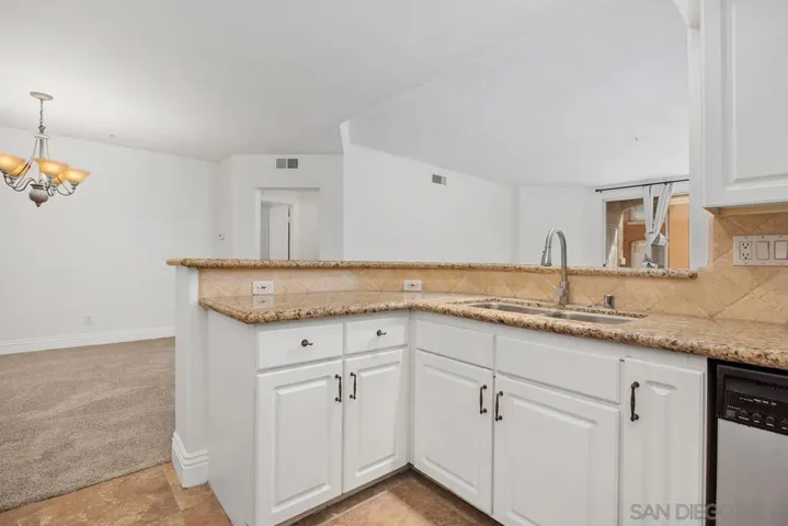 12370 Carmel Country Road 202, San Diego, California 92130