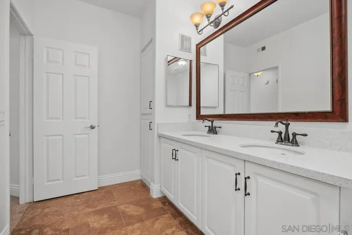 12370 Carmel Country Road 202, San Diego, California 92130