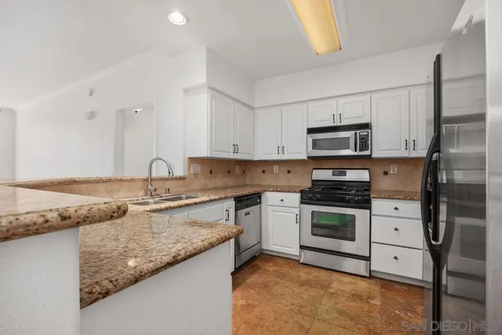 12370 Carmel Country Road 202, San Diego, California 92130