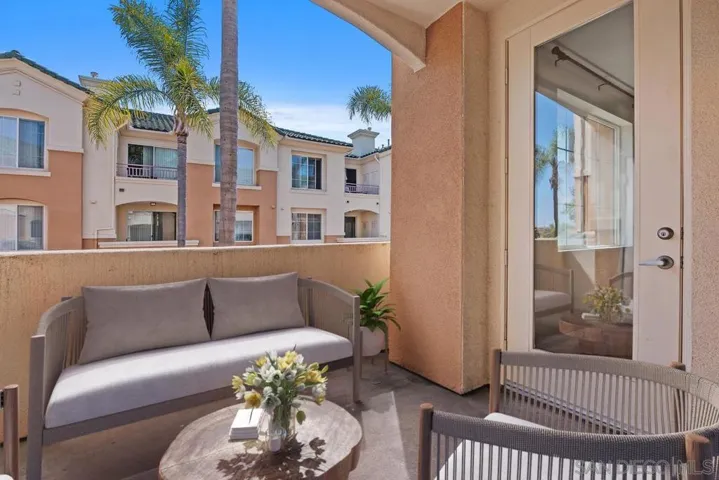 12370 Carmel Country Road 202, San Diego, California 92130