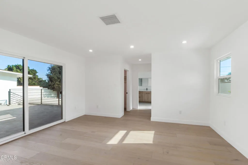 3880 Shadow Grove Road, Pasadena, California 91107 home-pic-11