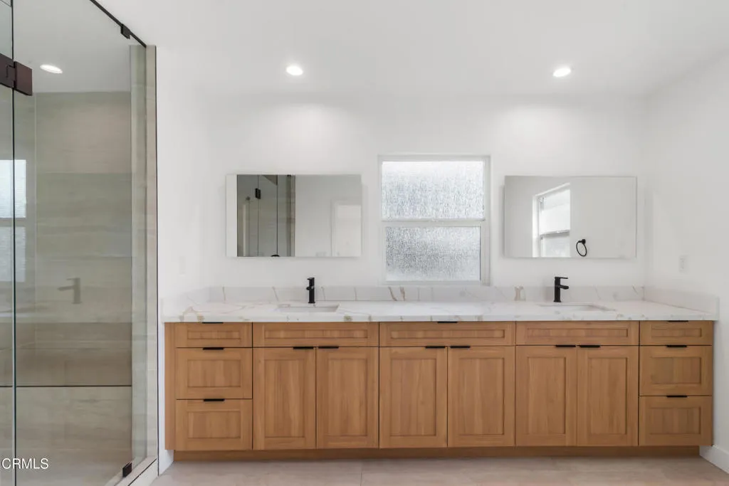 3880 Shadow Grove Road, Pasadena, California 91107 home-pic-12