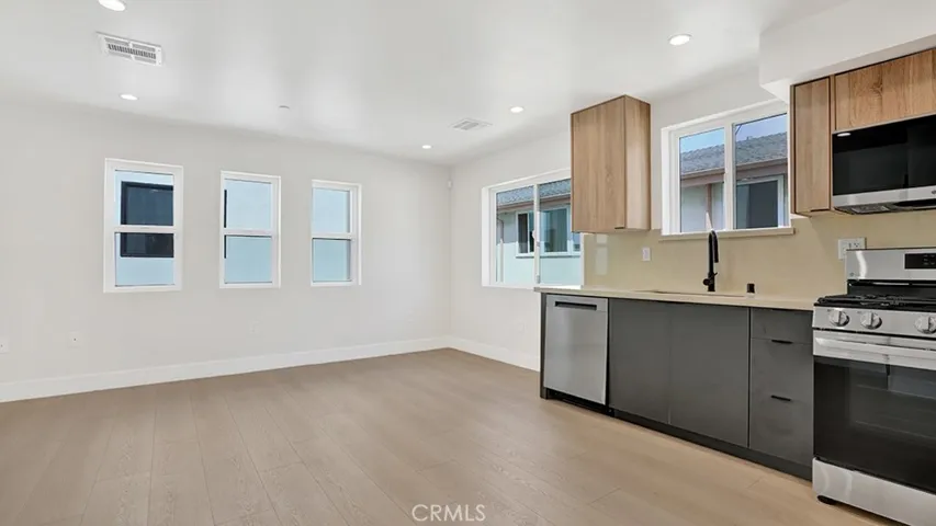1215 N. Kingsley Drive N 1215 1/2, Los Angeles, California 90029