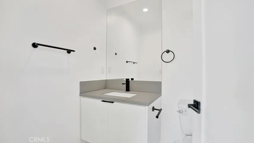 1215 N. Kingsley Drive N 1215 1/2, Los Angeles, California 90029