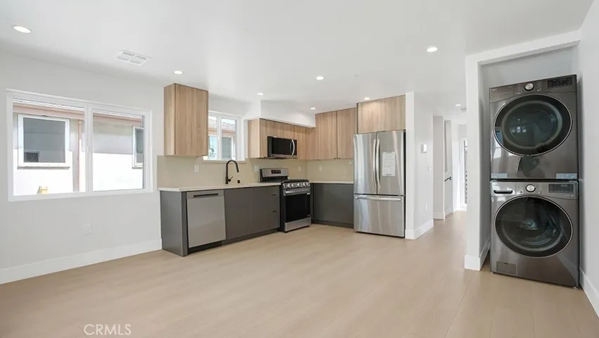 1215 N. Kingsley Drive N 1215 1/2, Los Angeles, California 90029