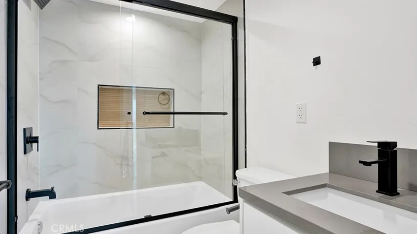 1215 N. Kingsley Drive N 1215 1/2, Los Angeles, California 90029
