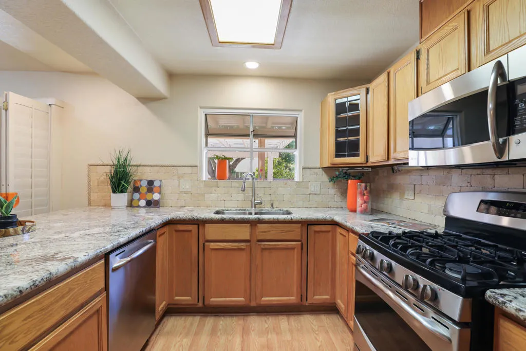 9391 Brookline Avenue, Desert Hot Springs, California 92240 home-pic-14