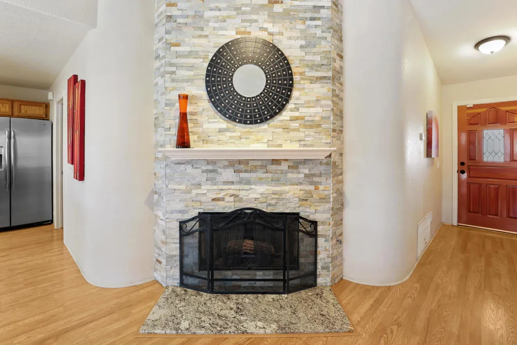 9391 Brookline Avenue, Desert Hot Springs, California 92240 home-pic-18