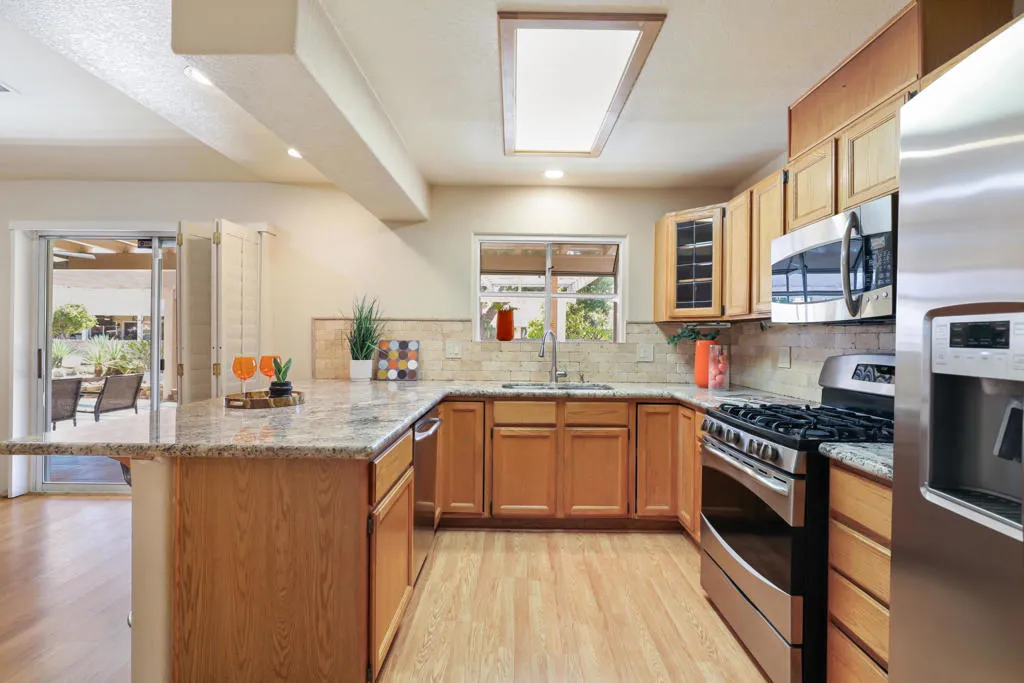 9391 Brookline Avenue, Desert Hot Springs, California 92240 home-pic-13