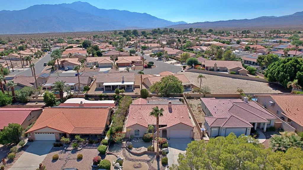 9391 Brookline Avenue, Desert Hot Springs, California 92240 home-pic-4