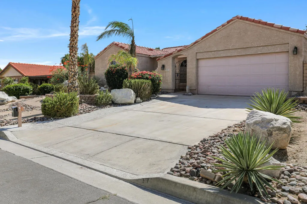 9391 Brookline Avenue, Desert Hot Springs, California 92240 home-pic-2