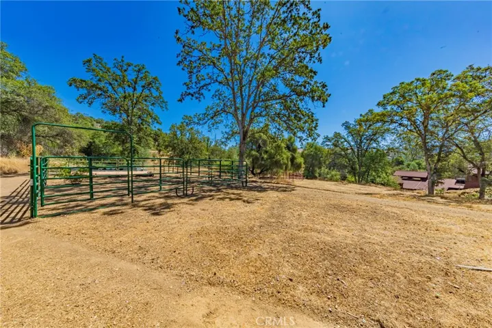 Horse pen