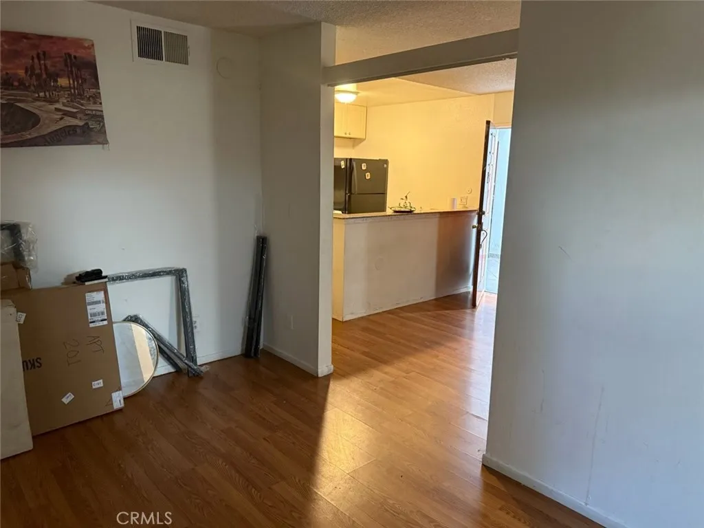 18645 Hatteras Street 187, Tarzana, California 91356 home-pic-0