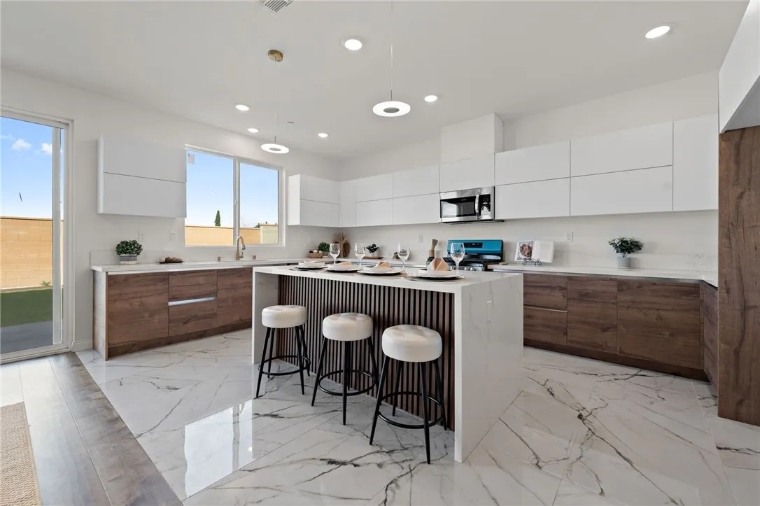 14417 Buvan Court, Moreno Valley, California 92555 home-pic-11