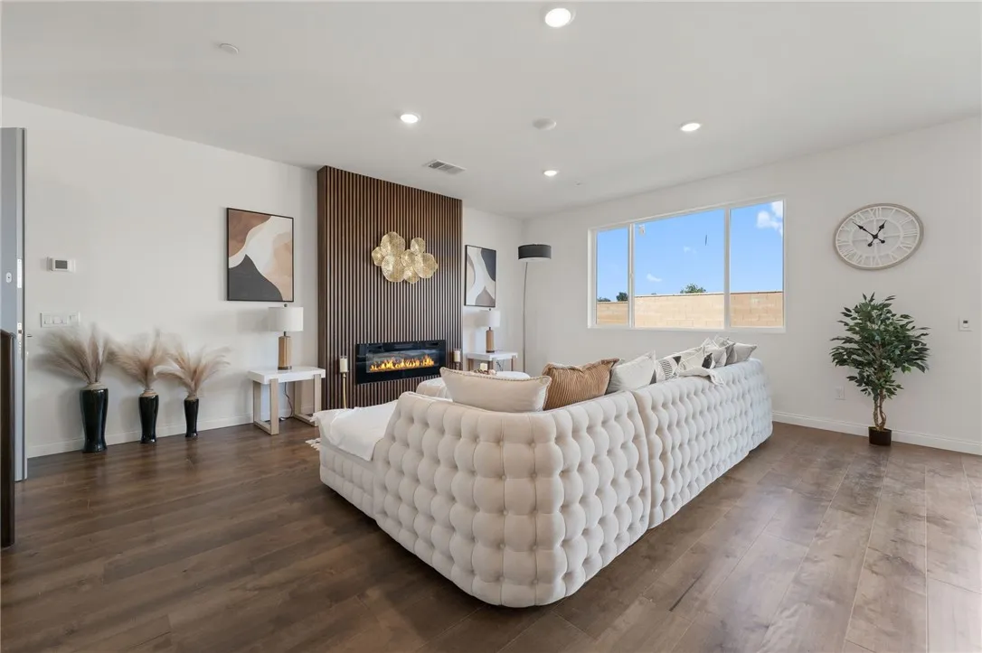 14417 Buvan Court, Moreno Valley, California 92555 home-pic-8