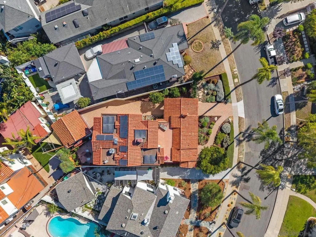 4010 S Hempstead Circle, San Diego, California 92116 home-pic-45