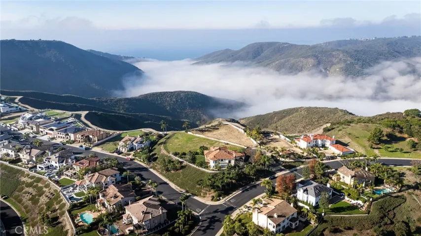 5 Vista Court, Laguna Niguel, California 92677