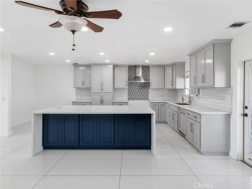 10660 Ranchero, Oak Hills, California 92344 home-pic-18