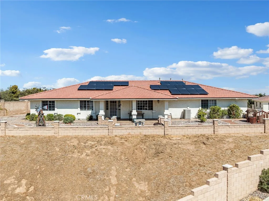 10660 Ranchero, Oak Hills, California 92344 home-pic-5