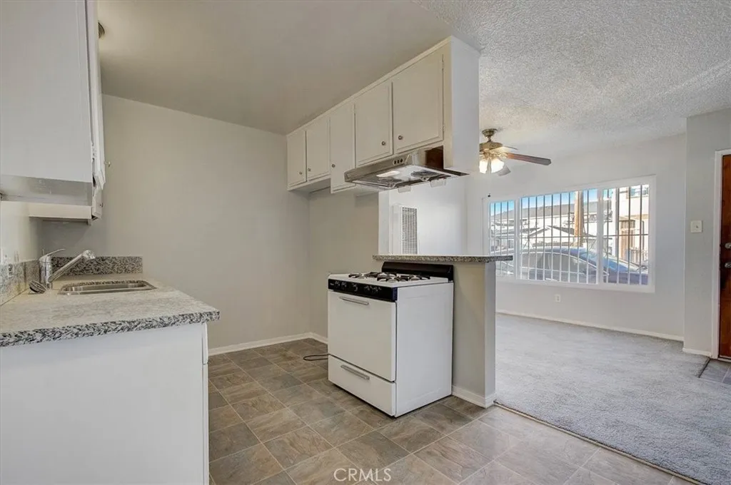 2122 E 10th Street, Long Beach, California 90804 home-pic-9