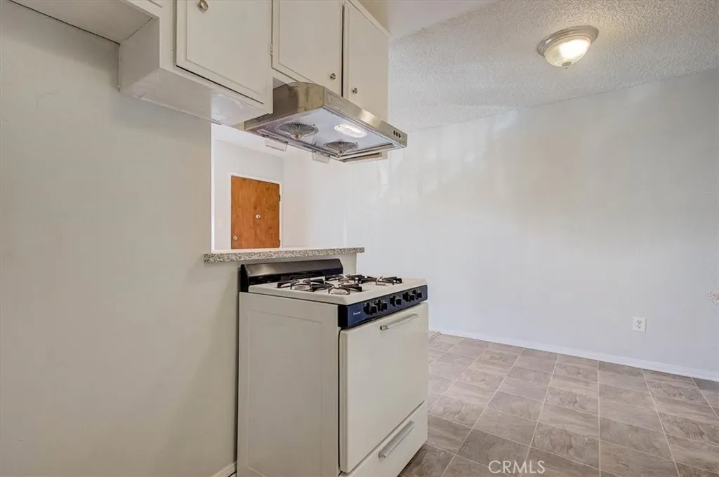 2122 E 10th Street, Long Beach, California 90804 home-pic-11