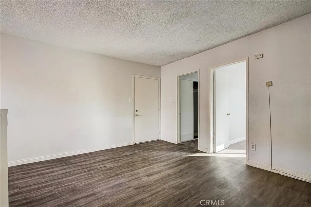 2122 E 10th Street, Long Beach, California 90804 home-pic-44