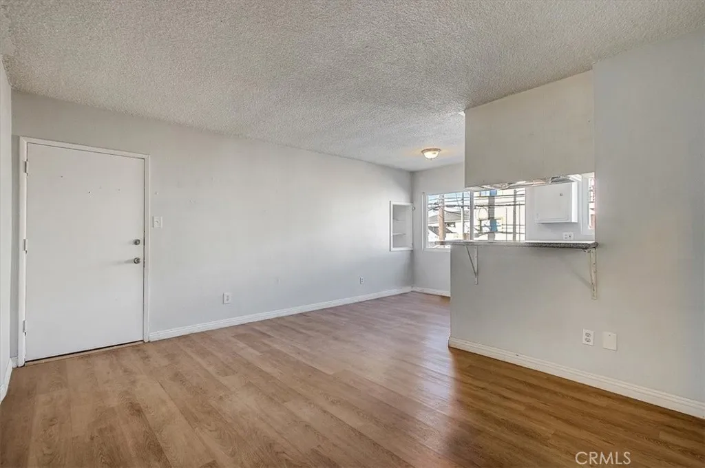 2122 E 10th Street, Long Beach, California 90804 home-pic-62