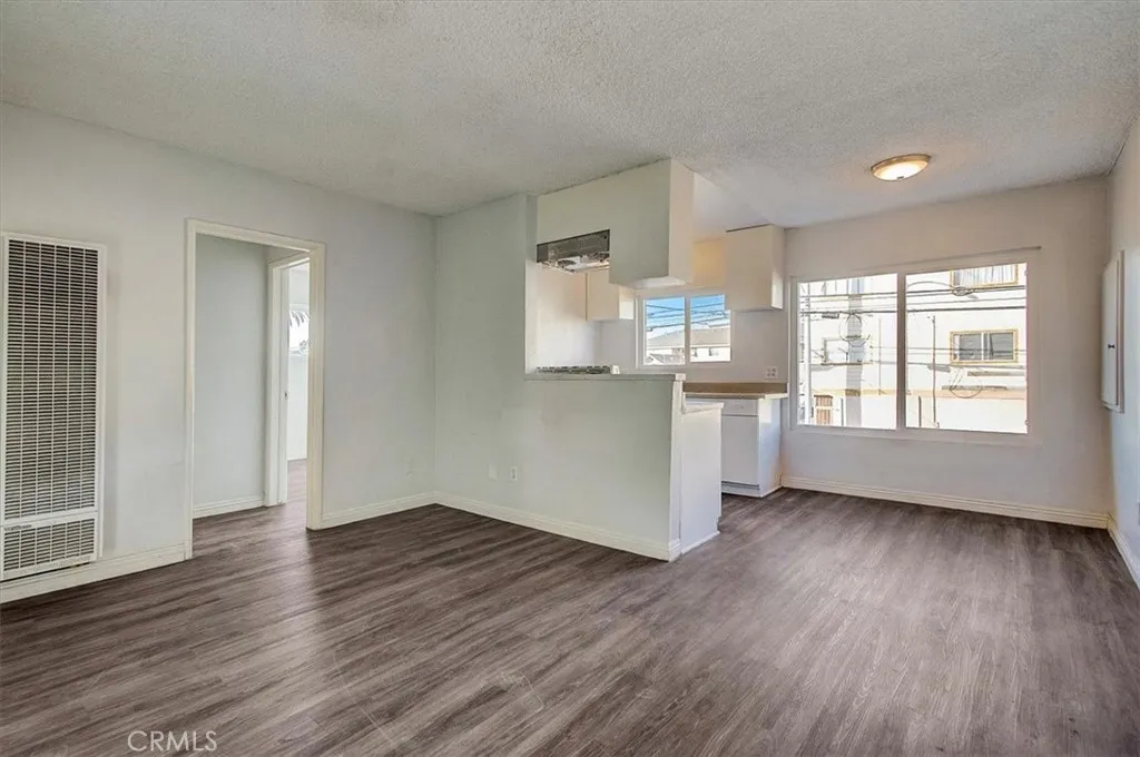 2122 E 10th Street, Long Beach, California 90804 home-pic-42