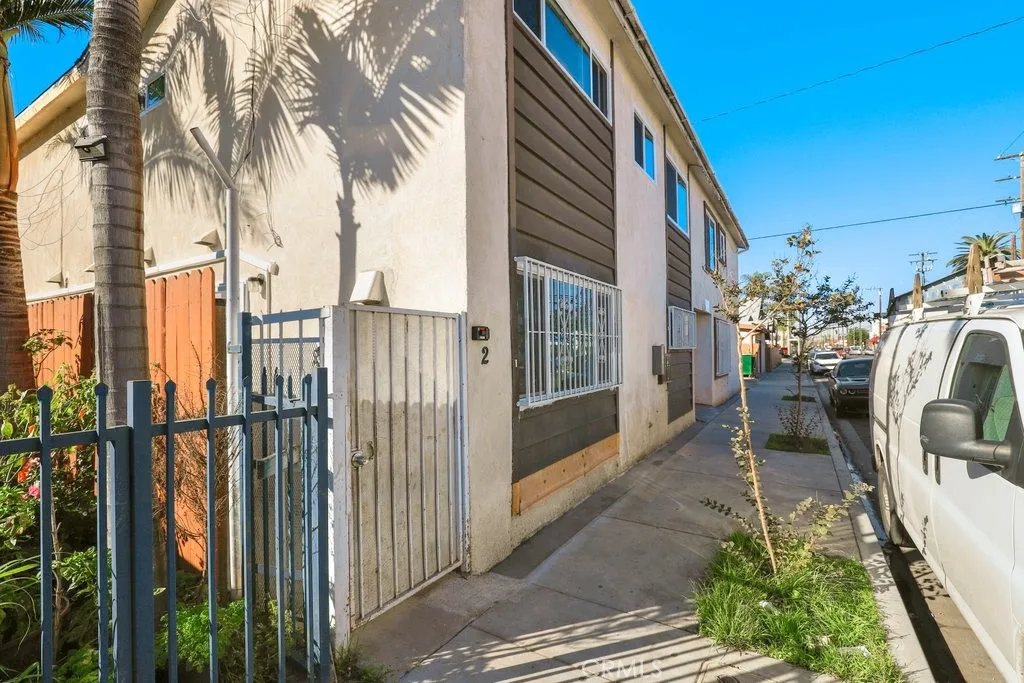 2122 E 10th Street, Long Beach, California 90804 home-pic-16