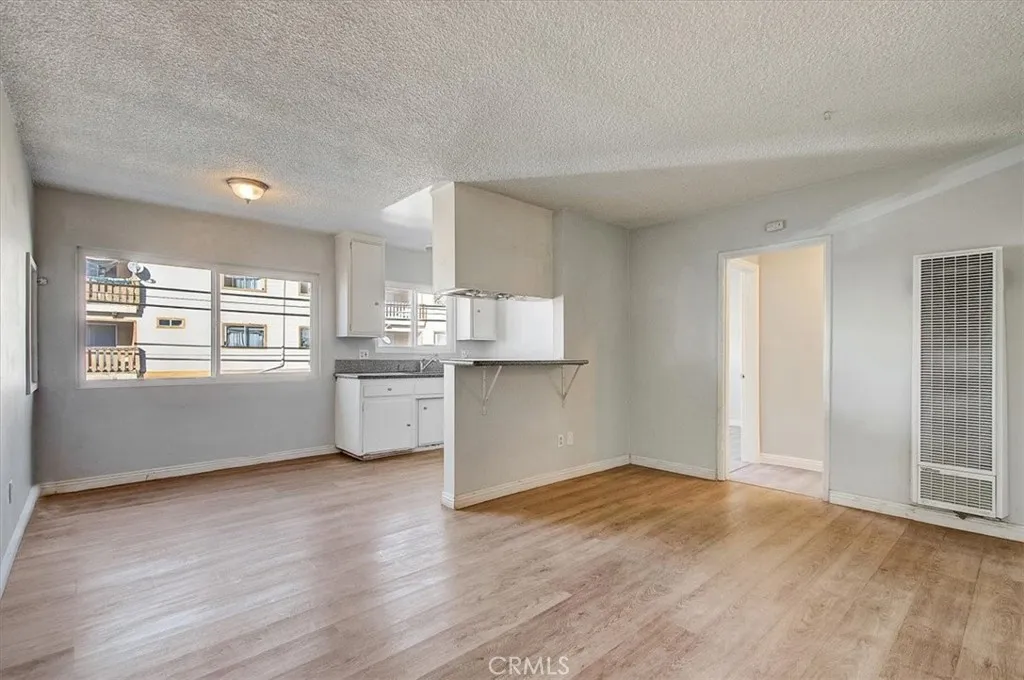 2122 E 10th Street, Long Beach, California 90804 home-pic-61