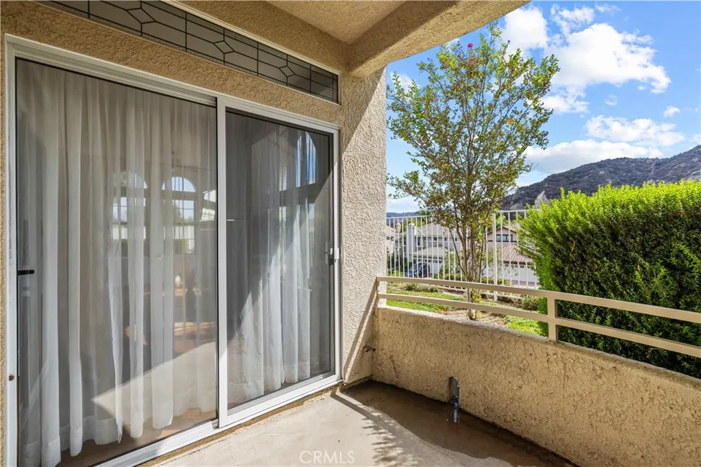 25518 Hemingway Avenue A, Stevenson Ranch, California 91381 home-pic-28