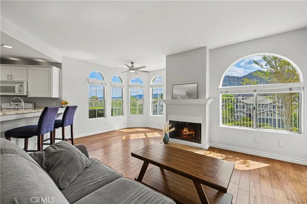 25518 Hemingway Avenue A, Stevenson Ranch, California 91381 home-pic-10