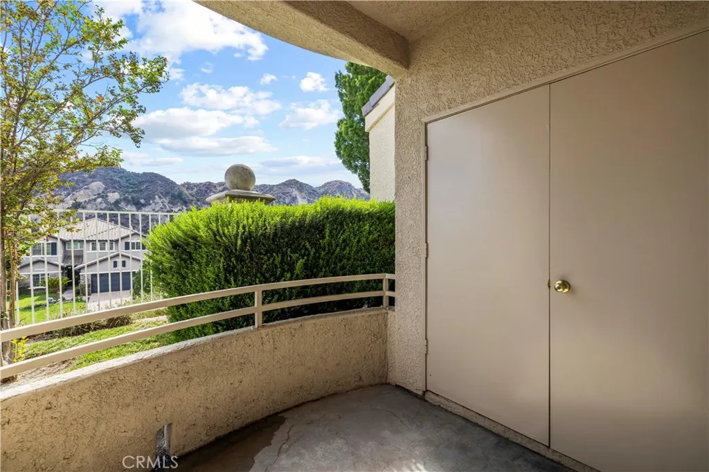 25518 Hemingway Avenue A, Stevenson Ranch, California 91381 home-pic-39