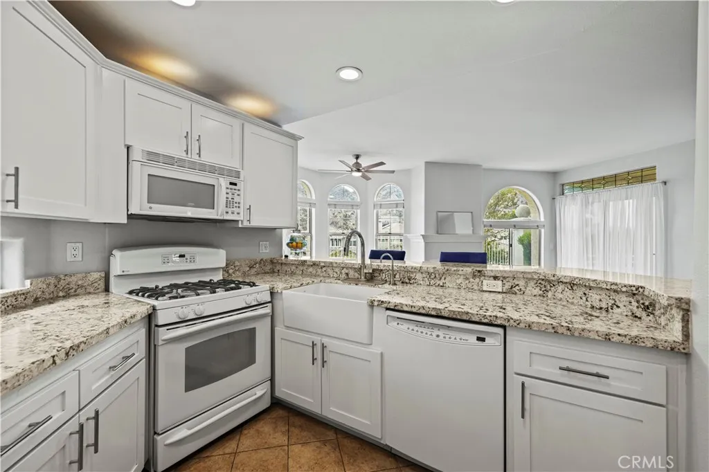 25518 Hemingway Avenue A, Stevenson Ranch, California 91381 home-pic-14