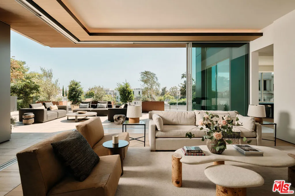 8899 Beverly Boulevard 4d, Los Angeles, California 90048 home-pic-1