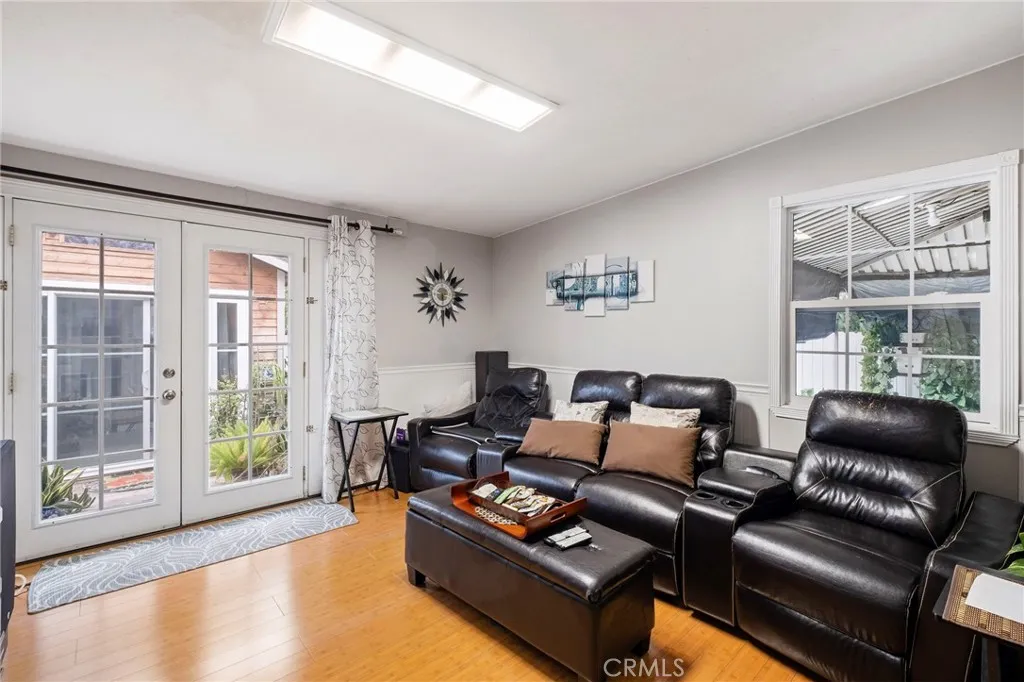 12540 Barbara Ann Street, North Hollywood, California 91605 home-pic-4