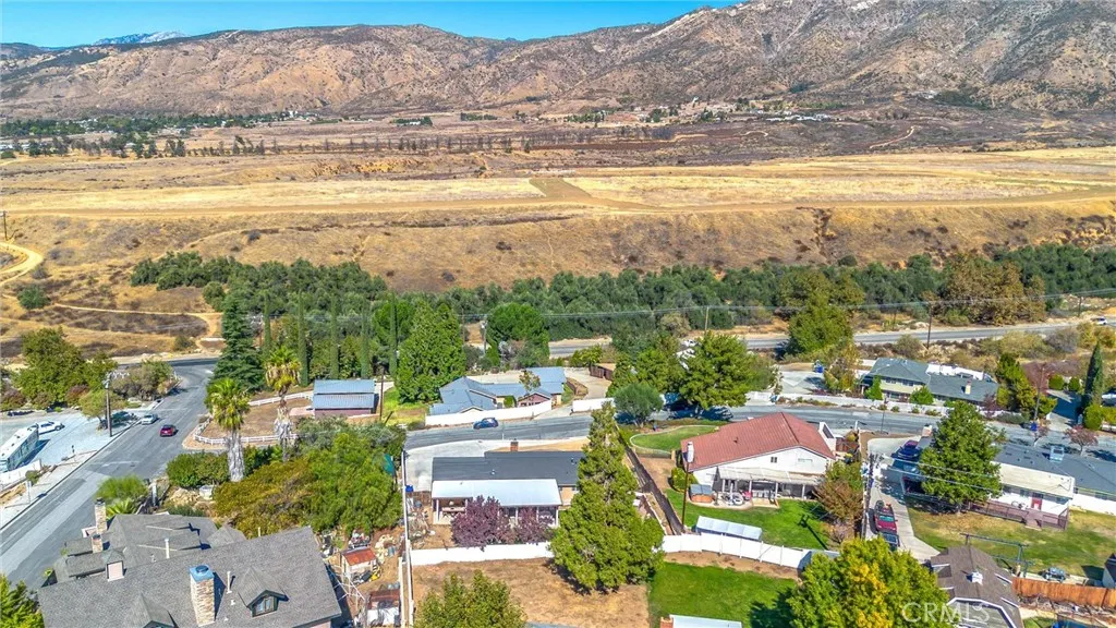11336 Acropolis Drive, Yucaipa, California 92399 home-pic-35