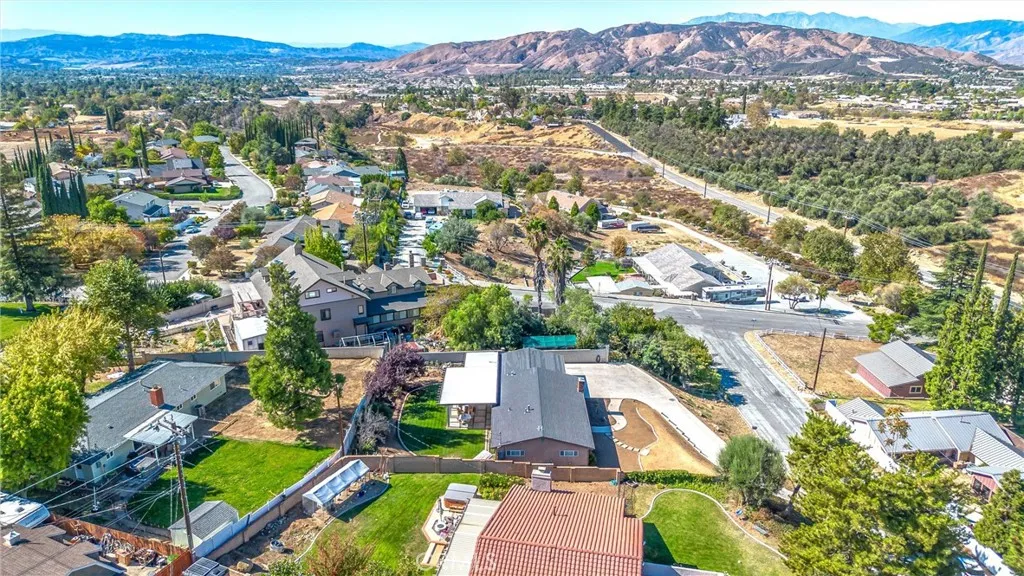 11336 Acropolis Drive, Yucaipa, California 92399 home-pic-37