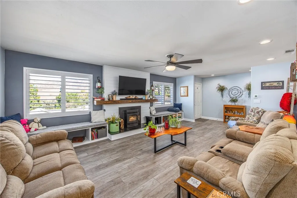 11336 Acropolis Drive, Yucaipa, California 92399 home-pic-8