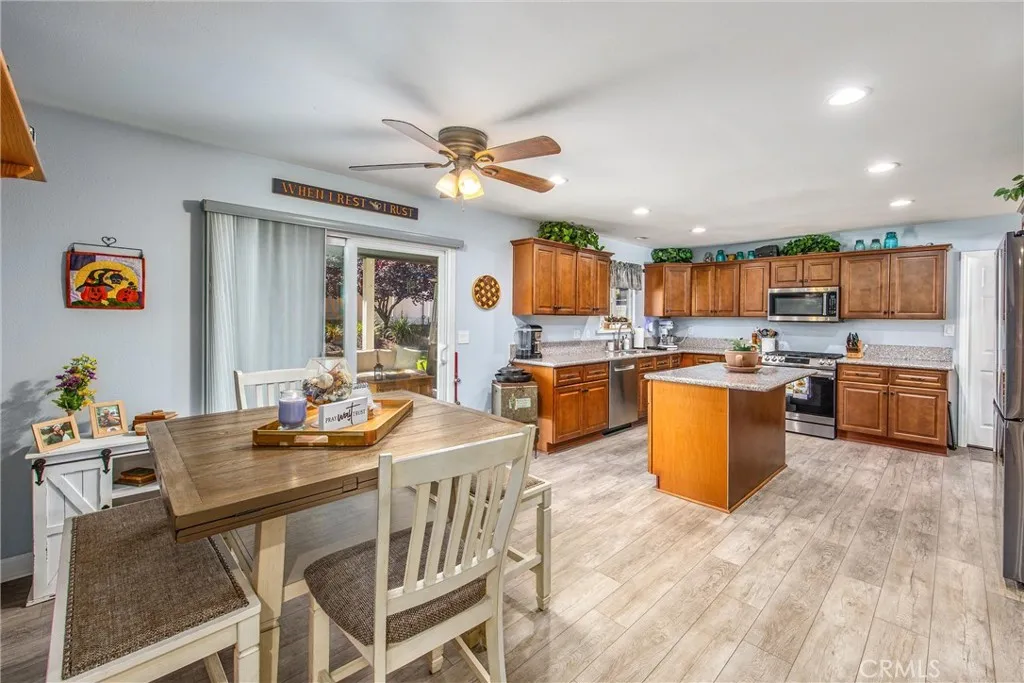 11336 Acropolis Drive, Yucaipa, California 92399 home-pic-15