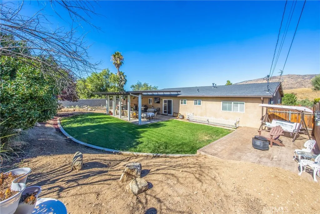 11336 Acropolis Drive, Yucaipa, California 92399 home-pic-24