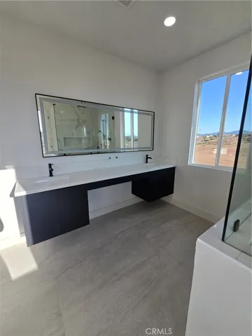 12071 Prairie Trail, Oak Hills, California 92344
